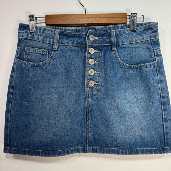 Denim Button-Front Skirt - Picture 2 of 6